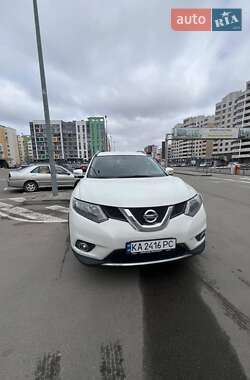 Внедорожник / Кроссовер Nissan Rogue 2014 в 