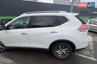 Внедорожник / Кроссовер Nissan Rogue 2014 в 