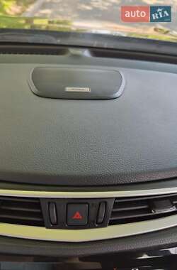 Внедорожник / Кроссовер Nissan Rogue 2014 в 