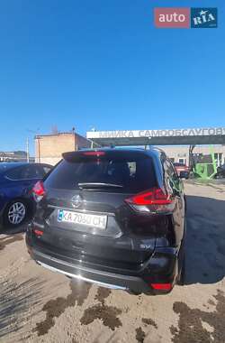 Внедорожник / Кроссовер Nissan Rogue 2017 в Чернигове