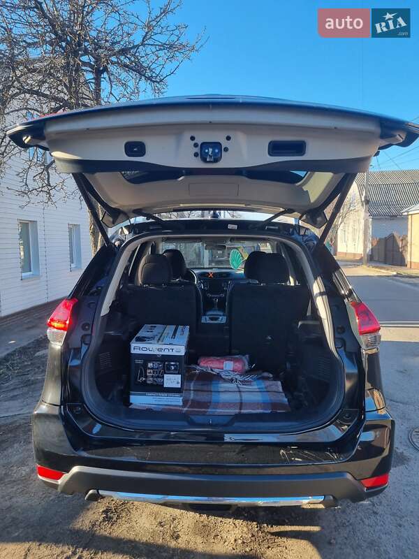 Позашляховик / Кросовер Nissan Rogue 2017 в Чернігові