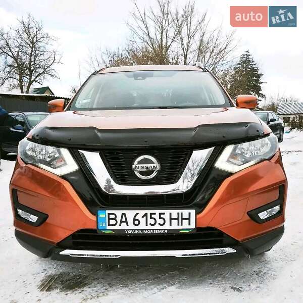 Позашляховик / Кросовер Nissan Rogue 2018 в Добровеличківці