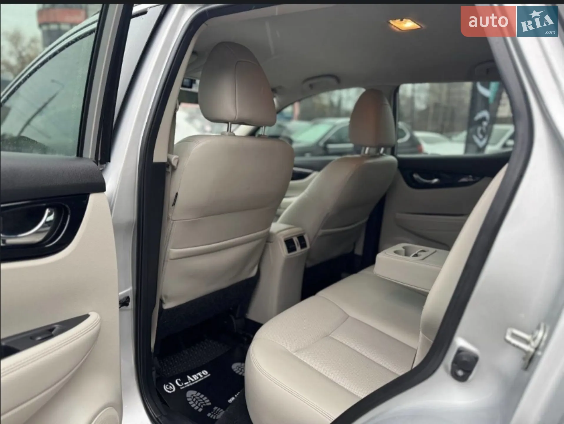 2018 Nissan Rogue - мініатюра 8