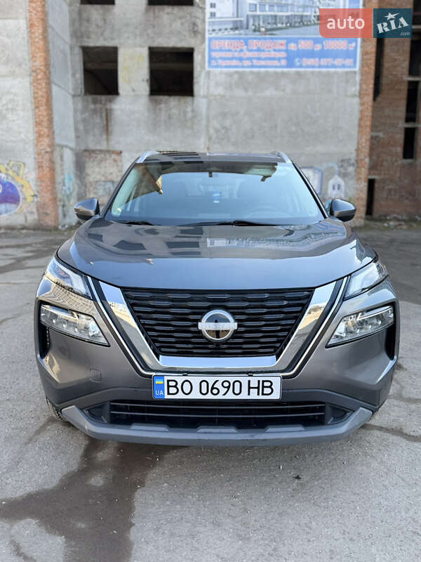 Позашляховик / Кросовер Nissan Rogue 2022 в Тернополі