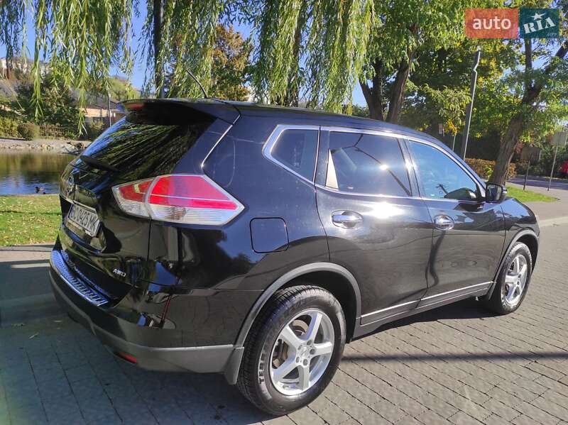 Внедорожник / Кроссовер Nissan Rogue 2015 в Львове
