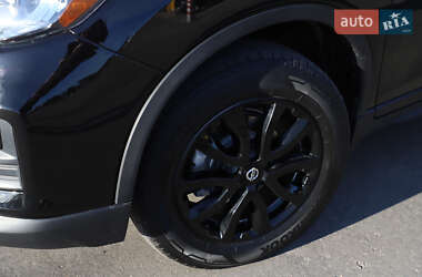 Позашляховик / Кросовер Nissan Rogue 2019 в 