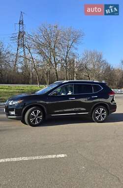 Позашляховик / Кросовер Nissan Rogue 2017 в 