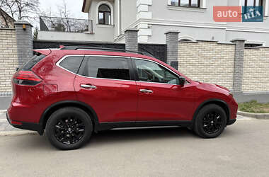 Позашляховик / Кросовер Nissan Rogue 2017 в 
