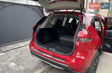 Позашляховик / Кросовер Nissan Rogue 2017 в 