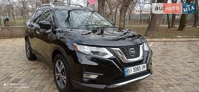 Внедорожник / Кроссовер Nissan Rogue 2018 в Кременчуге