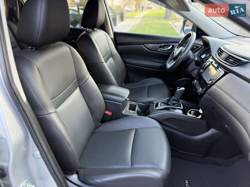 Внедорожник / Кроссовер Nissan Rogue 2017 в Одессе