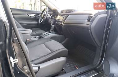 Внедорожник / Кроссовер Nissan Rogue 2017 в 