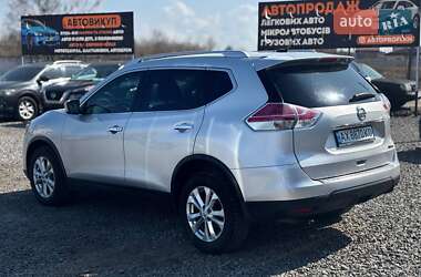 Внедорожник / Кроссовер Nissan Rogue 2016 в 