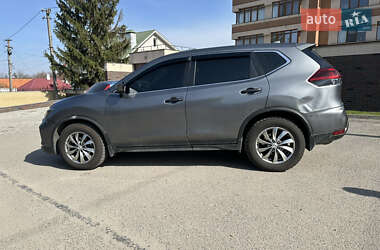 Внедорожник / Кроссовер Nissan Rogue 2017 в 