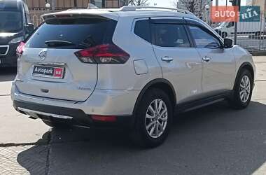 Внедорожник / Кроссовер Nissan Rogue 2018 в 