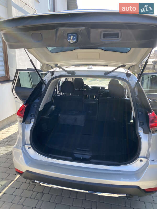 Позашляховик / Кросовер Nissan Rogue 2018 в Рівному