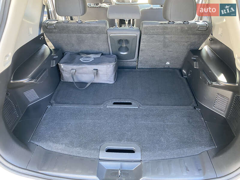 Позашляховик / Кросовер Nissan Rogue 2018 в Рівному