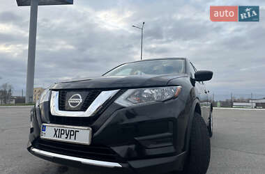 Внедорожник / Кроссовер Nissan Rogue 2017 в 