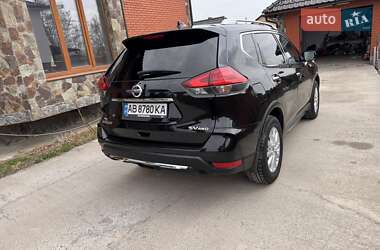 Позашляховик / Кросовер Nissan Rogue 2017 в 