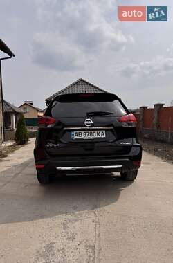 Позашляховик / Кросовер Nissan Rogue 2017 в 