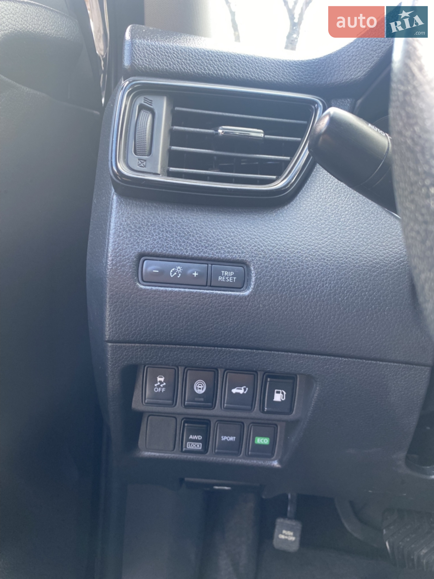 2019 Nissan Rogue - мініатюра 16