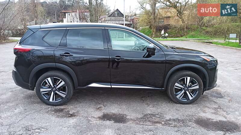 Позашляховик / Кросовер Nissan Rogue 2021 в Черкасах