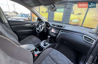 Внедорожник / Кроссовер Nissan Rogue 2016 в 