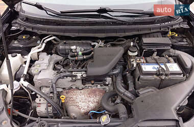 Позашляховик / Кросовер Nissan Rogue 2012 в 