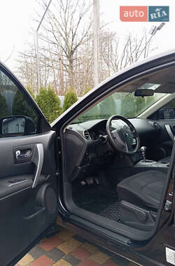 Позашляховик / Кросовер Nissan Rogue 2012 в 
