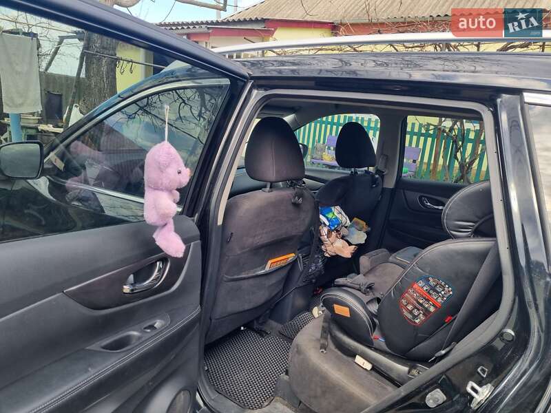 Позашляховик / Кросовер Nissan Rogue 2014 в Полтаві