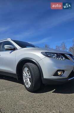 Позашляховик / Кросовер Nissan Rogue 2015 в 