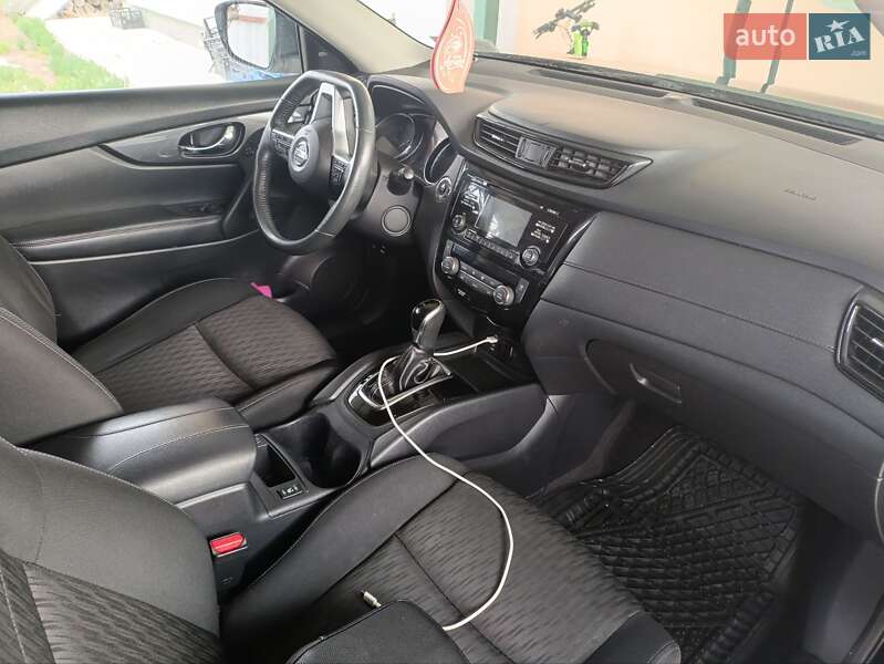 Внедорожник / Кроссовер Nissan Rogue 2017 в Белой Церкви