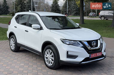 Позашляховик / Кросовер Nissan Rogue 2019 в 