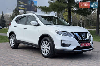 Позашляховик / Кросовер Nissan Rogue 2019 в 