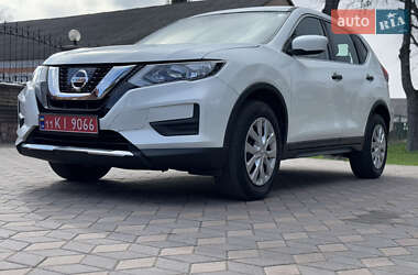 Позашляховик / Кросовер Nissan Rogue 2019 в 
