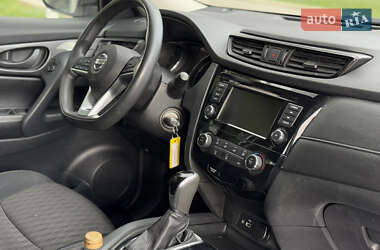 Позашляховик / Кросовер Nissan Rogue 2019 в 