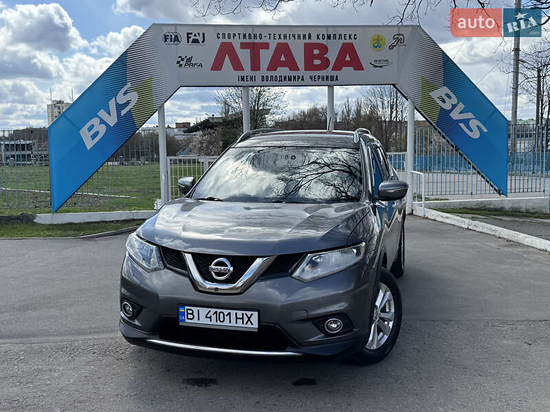 Внедорожник / Кроссовер Nissan Rogue 2014 в 