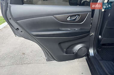 Внедорожник / Кроссовер Nissan Rogue 2014 в 