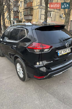 Внедорожник / Кроссовер Nissan Rogue 2018 в 