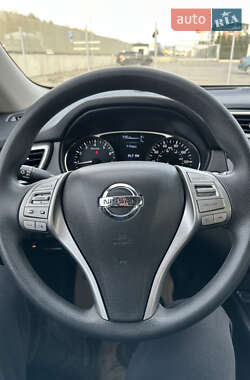 Внедорожник / Кроссовер Nissan Rogue 2016 в 