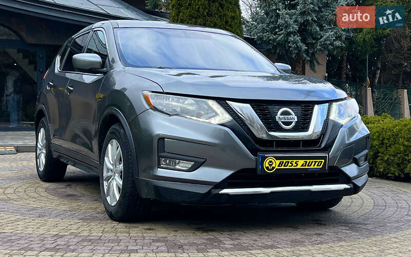 Позашляховик / Кросовер Nissan Rogue 2017 в 