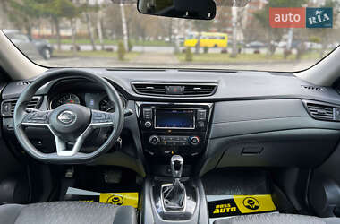 Позашляховик / Кросовер Nissan Rogue 2017 в 