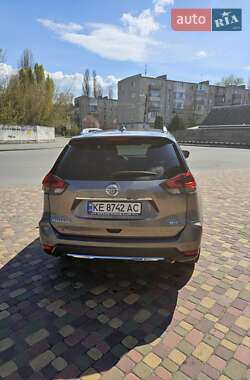 Внедорожник / Кроссовер Nissan Rogue 2019 в 