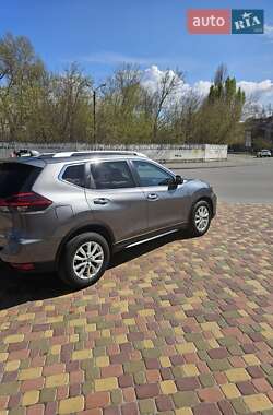 Внедорожник / Кроссовер Nissan Rogue 2019 в 