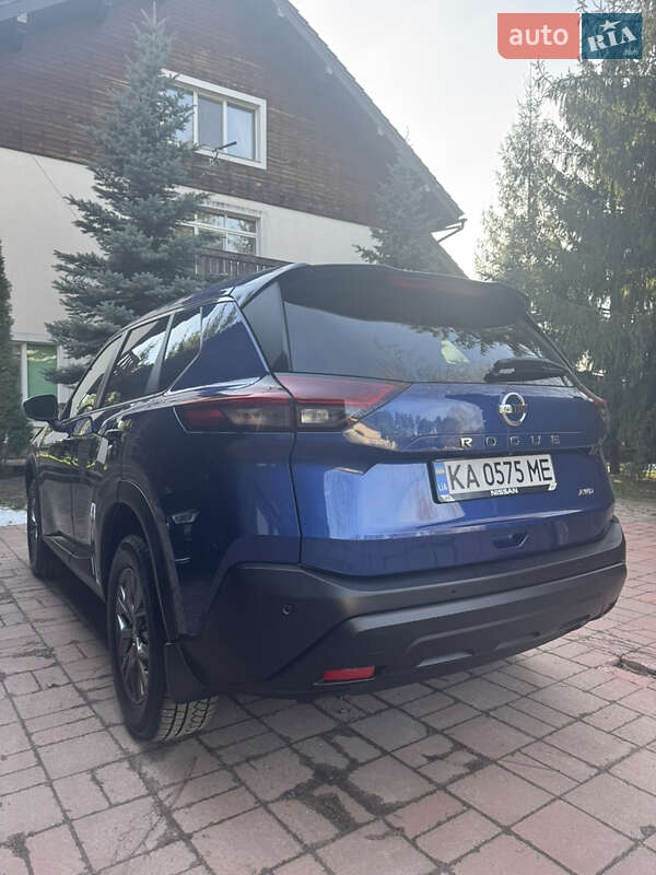 Внедорожник / Кроссовер Nissan Rogue 2021 в Киеве