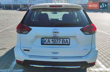 Внедорожник / Кроссовер Nissan Rogue 2017 в Киеве