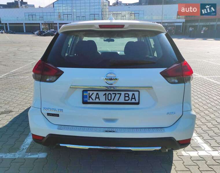 Позашляховик / Кросовер Nissan Rogue 2017 в Києві