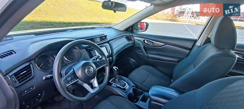Позашляховик / Кросовер Nissan Rogue 2017 в Києві