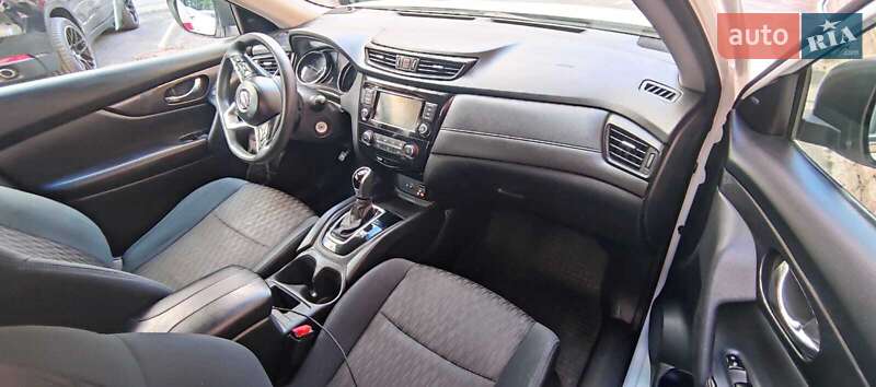 Позашляховик / Кросовер Nissan Rogue 2017 в Києві