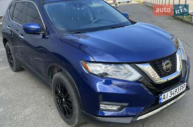 Внедорожник / Кроссовер Nissan Rogue 2018 в 